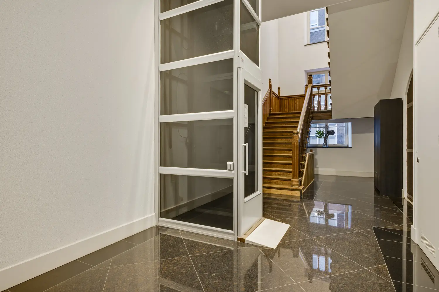 Private elevator entrance hall