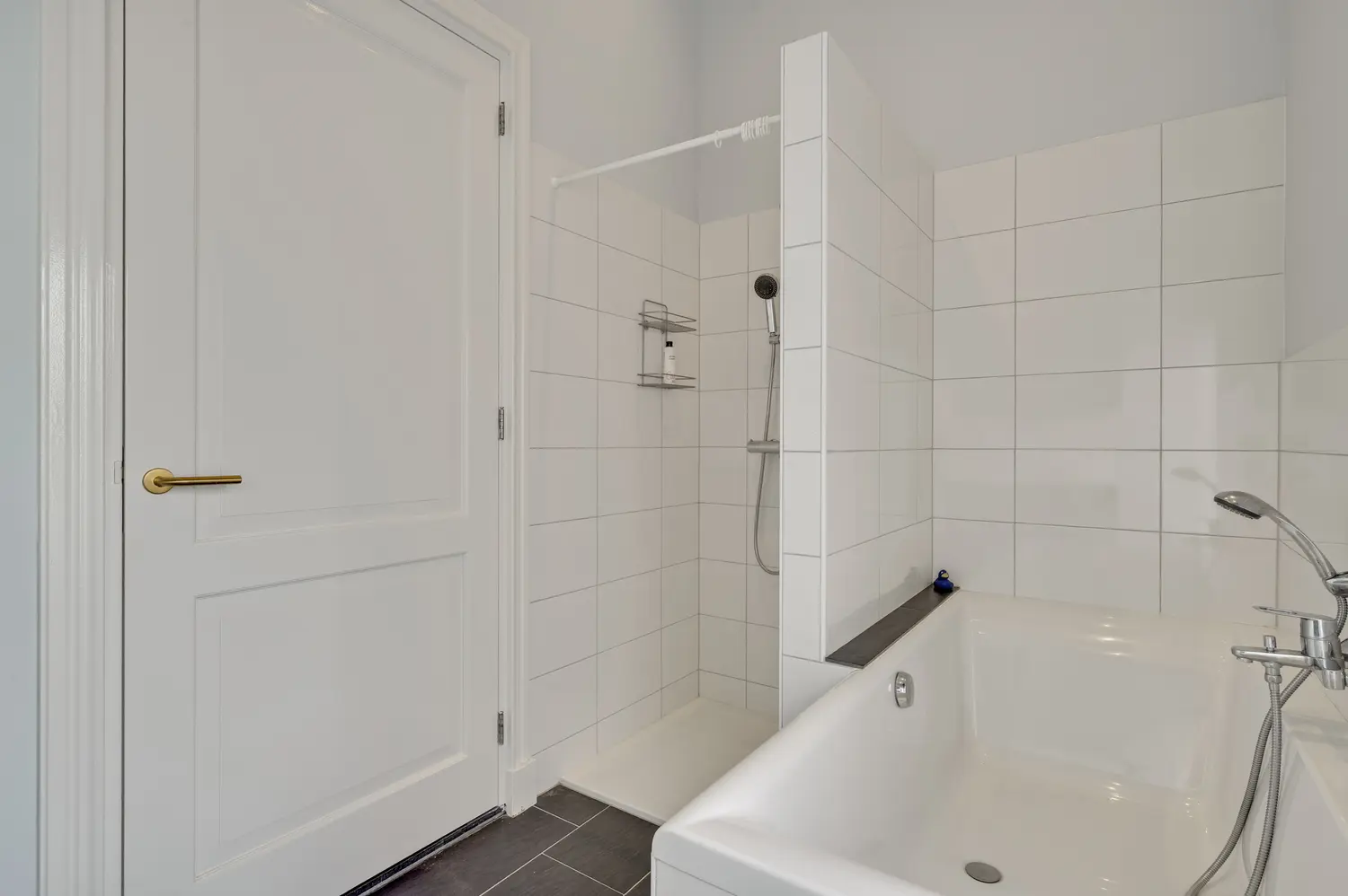 Bathroom first floor