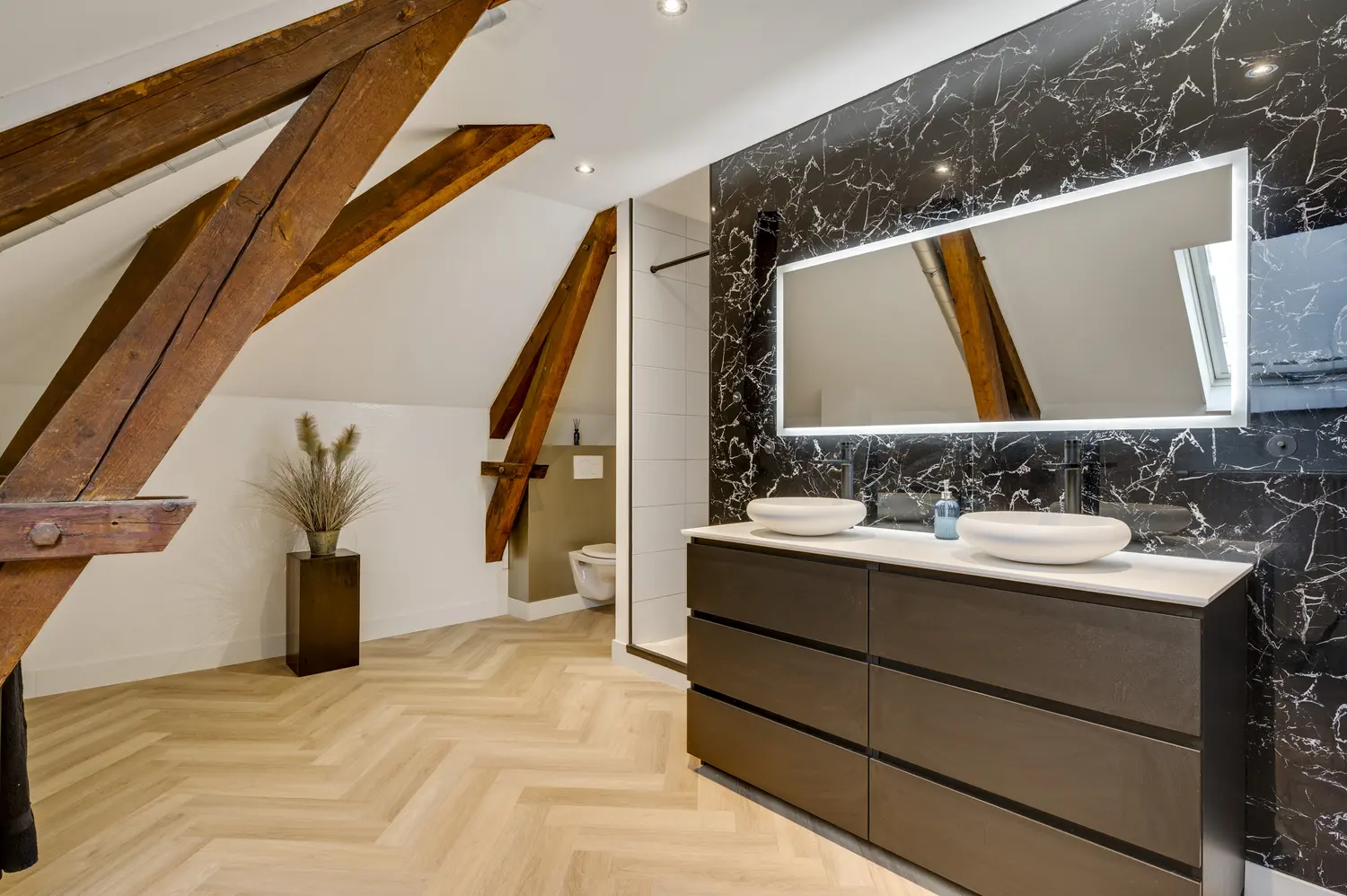 Bathroom second floor